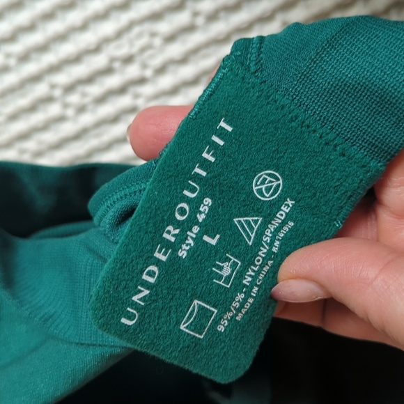 Under Outfit Bundle 4 Large Bras Purple Green White Cream Different Styles - Picture 3 of 5